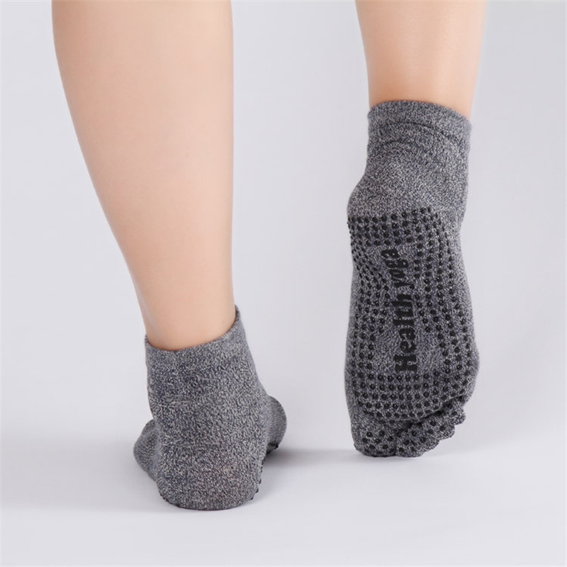 Anti-Slip Grip Men's Yoga Toe Socks 2 Pairs Set