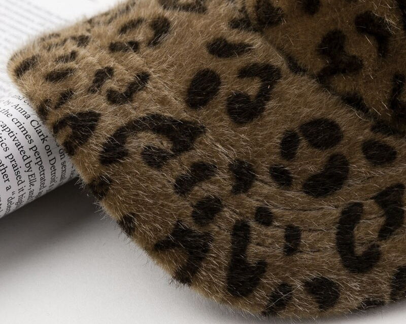Women's Leopard Patterned Baseball Cap with fur Pom Pon